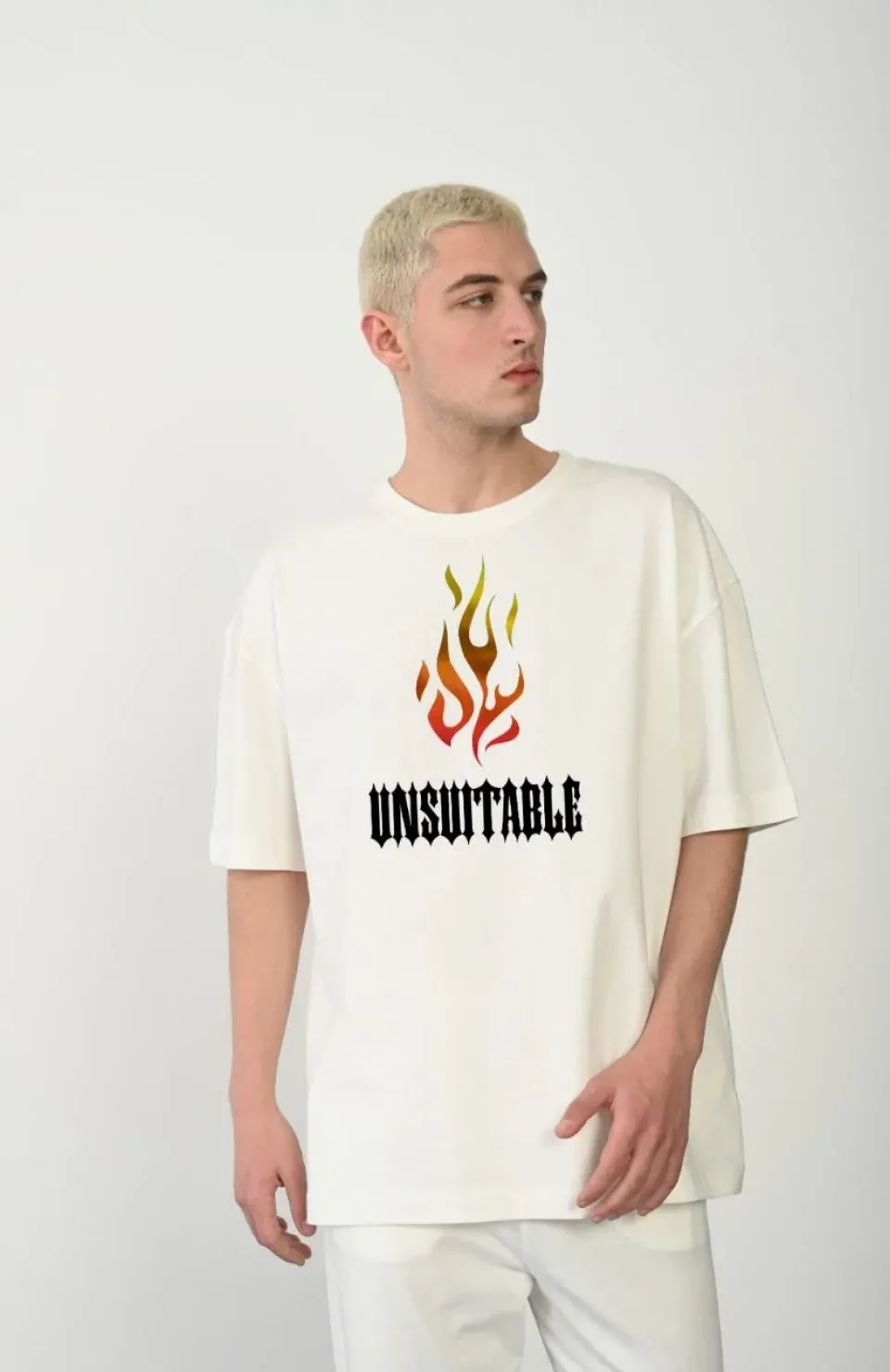 Unisex Bisiklet Yaka Baskılı Oversize T-Shirt - Beyaz Somersan Giyim | Kadın, Erkek ve Çocuk Moda