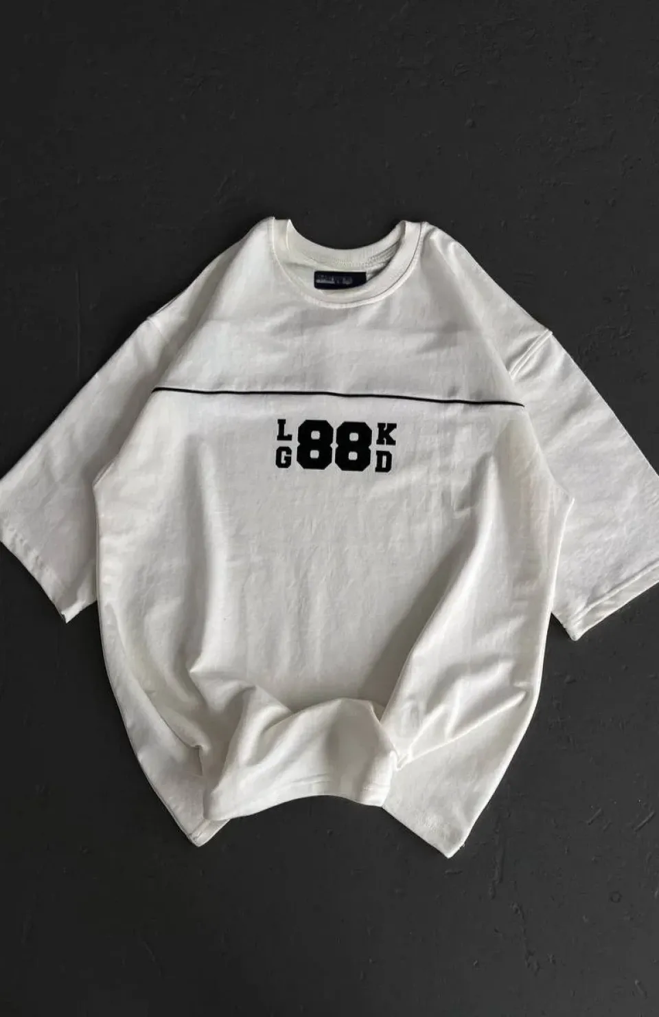 Unisex Bisiklet Yaka Baskılı Oversize T-Shirt - Beyaz Somersan Giyim | Kadın, Erkek ve Çocuk Moda