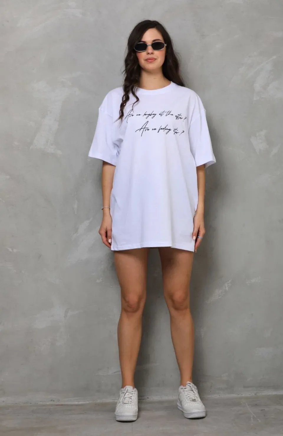 Unisex Bisiklet Yaka Baskılı Oversize T-Shirt - Beyaz Somersan Giyim | Kadın, Erkek ve Çocuk Moda