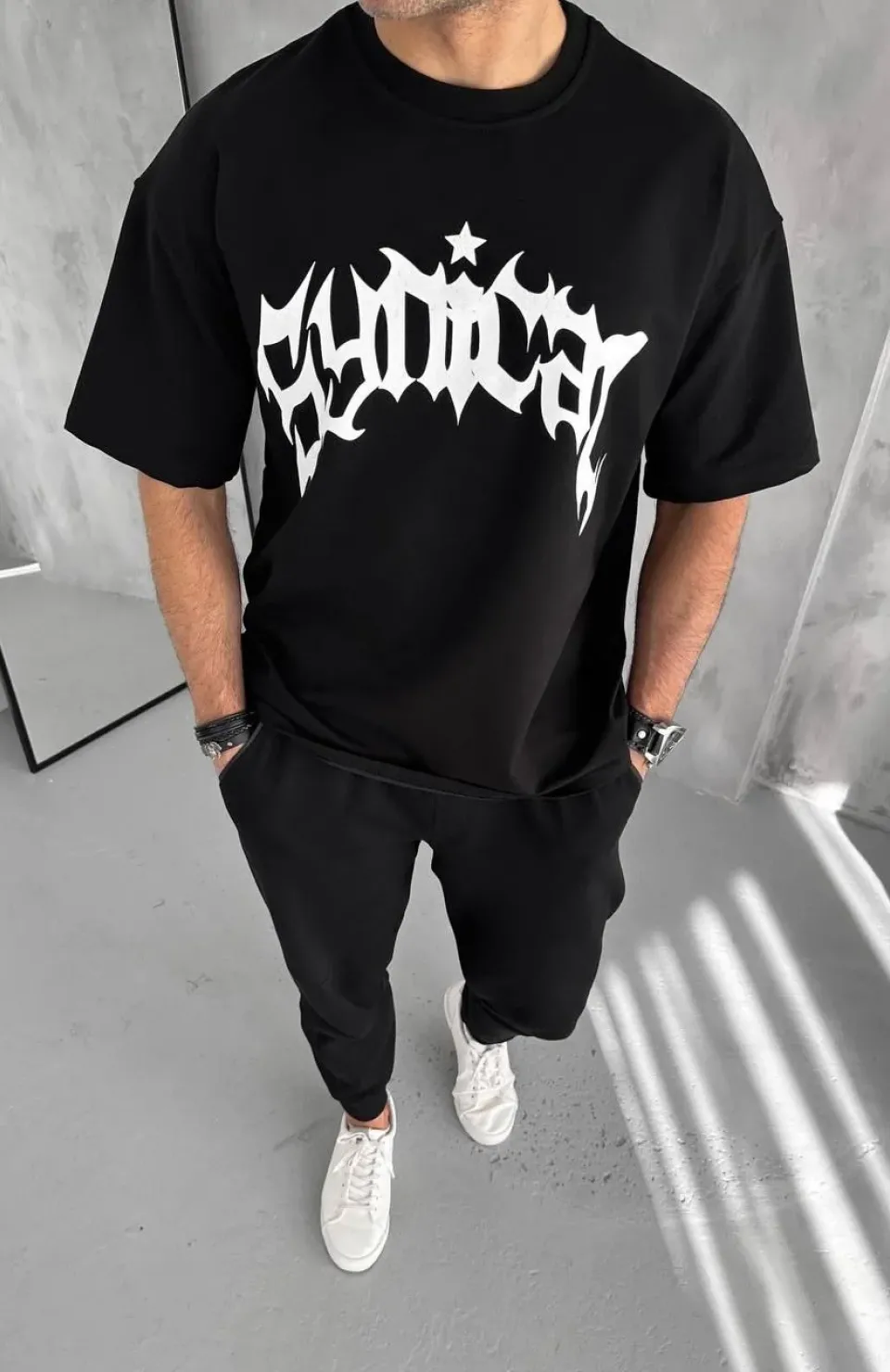 Unisex Bisiklet Yaka Baskılı Oversize T-Shirt - Siyah Somersan Giyim | Kadın, Erkek ve Çocuk Moda