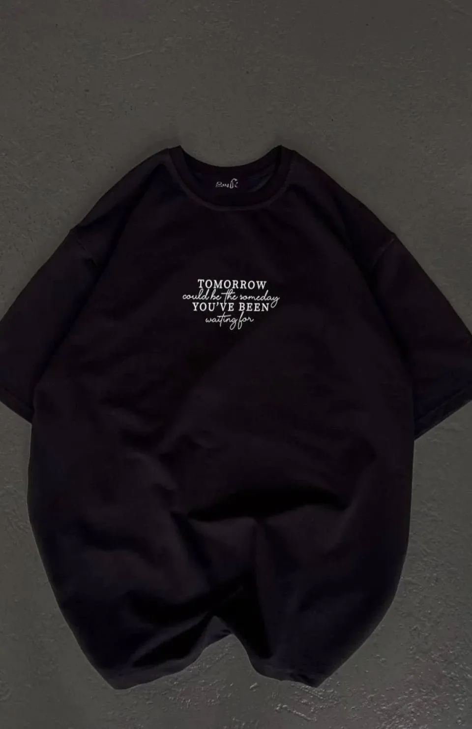 Unisex Bisiklet Yaka Baskılı Oversize T-Shirt - Siyah Somersan Giyim | Kadın, Erkek ve Çocuk Moda