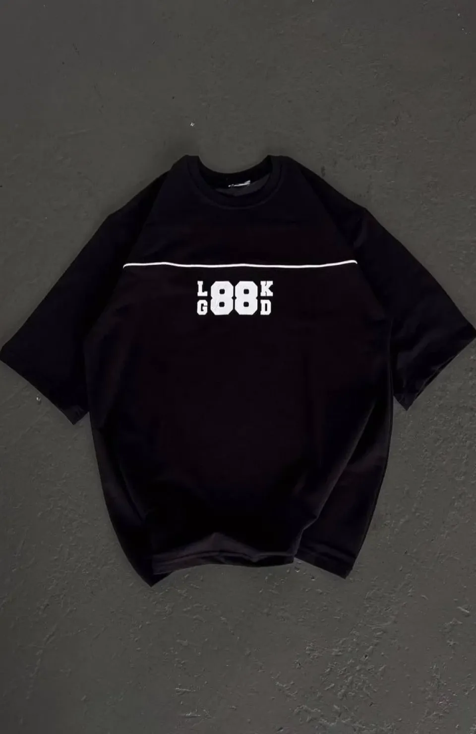 Unisex Bisiklet Yaka Baskılı Oversize T-Shirt - Siyah Somersan Giyim | Kadın, Erkek ve Çocuk Moda