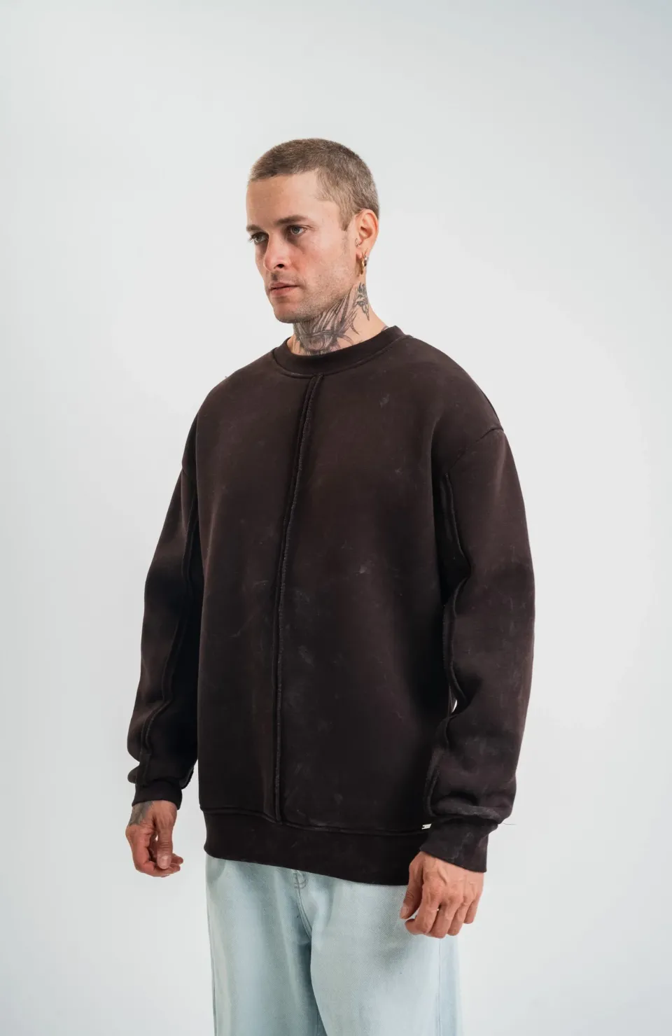 Unisex Bisiklet Yaka Özel Pis Dikişli Yıkamalı SweatShirt - Kahve