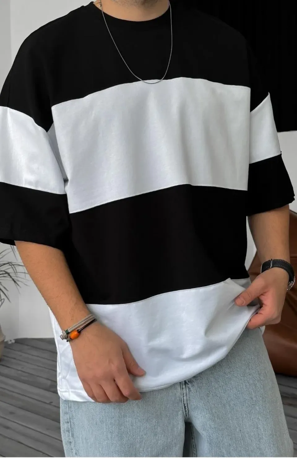 Unisex Bisiklet Yaka Parçalı T-Shirt - Siyah