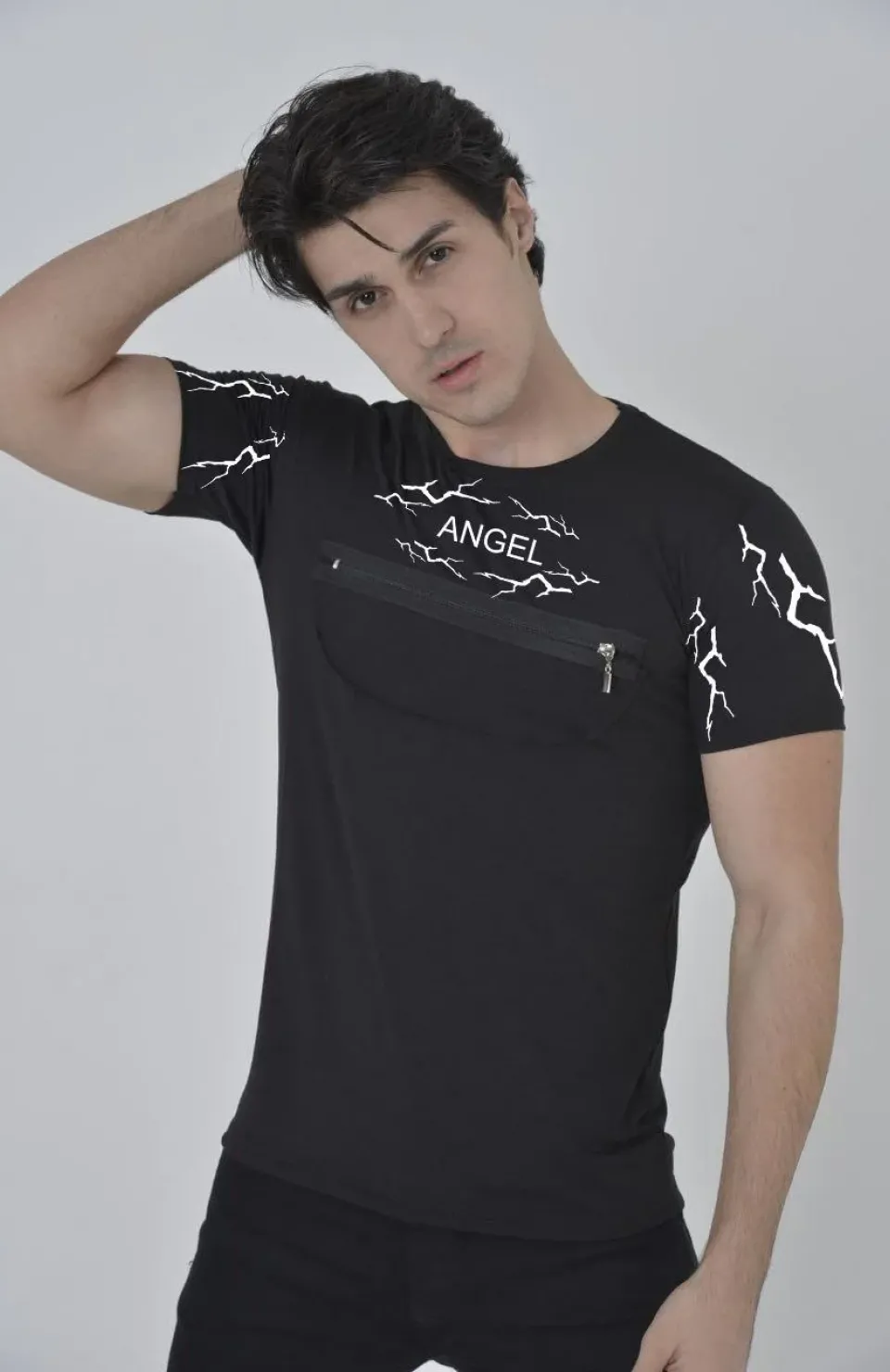 Unisex Göğüs Fermuarlı Baskılı T-Shirt - Siyah Somersan Giyim | Kadın, Erkek ve Çocuk Moda