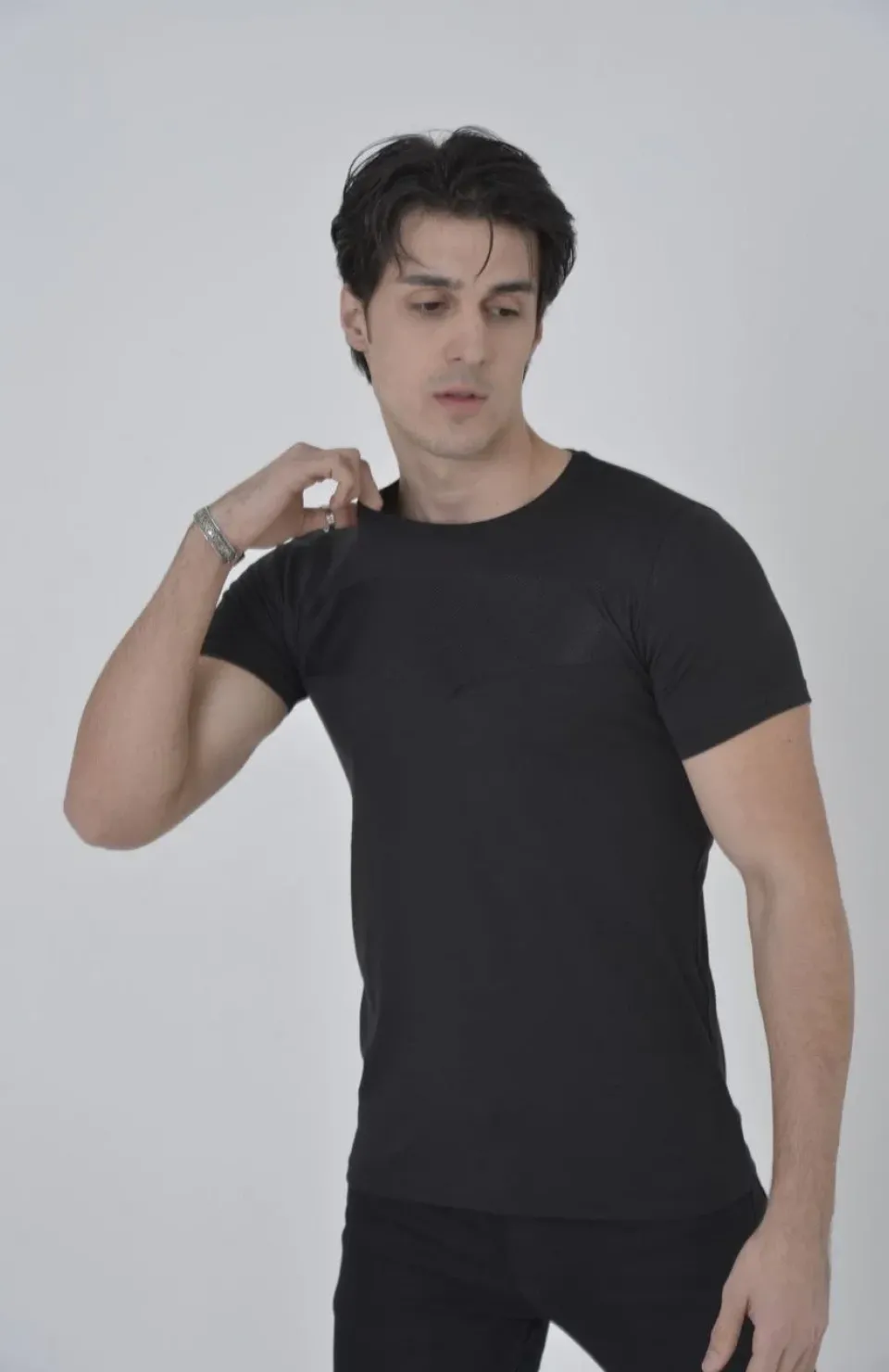 Unisex Göğüs File Aksesuarlı T-shirt - Siyah Somersan Giyim | Kadın, Erkek ve Çocuk Moda