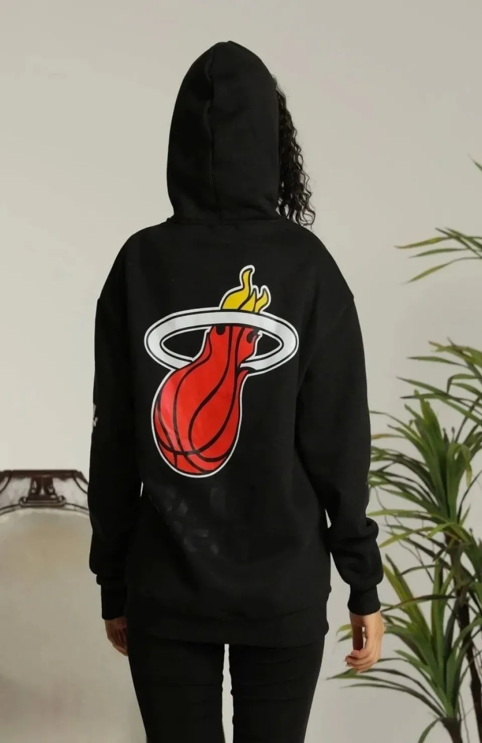 Unisex Kapşonlu Baskılı Sweetshirt - Siyah Somersan Giyim | Kadın, Erkek ve Çocuk Moda