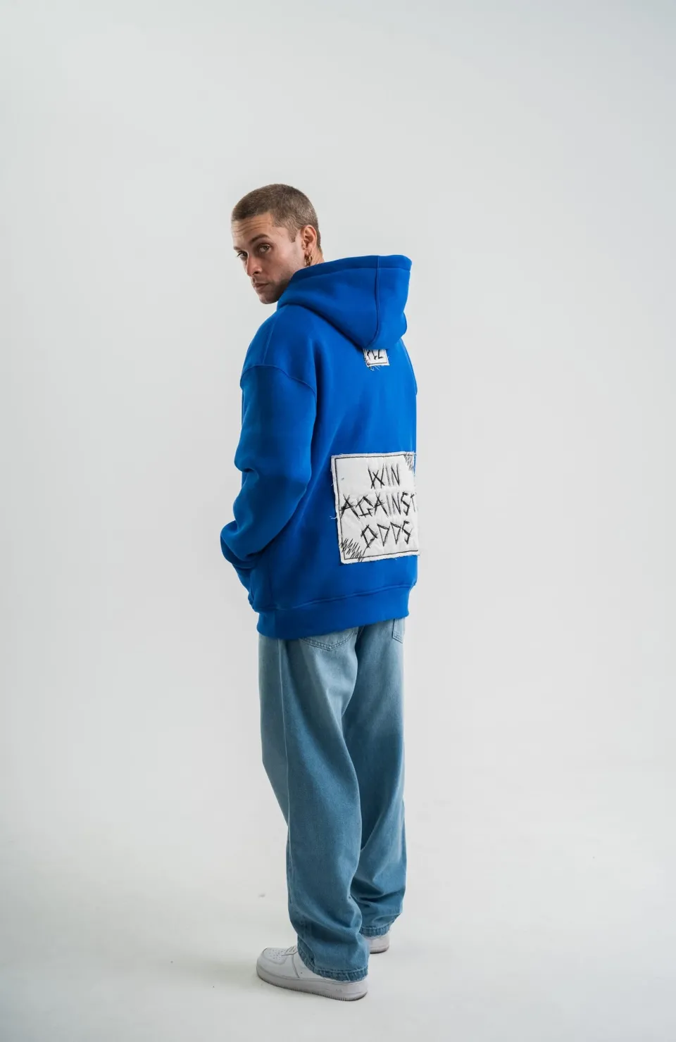 Unisex Kapşonlu Uzun Kol Patchli Nakışlı SweatShirt - Mavi Somersan Giyim | Kadın, Erkek ve Çocuk Moda