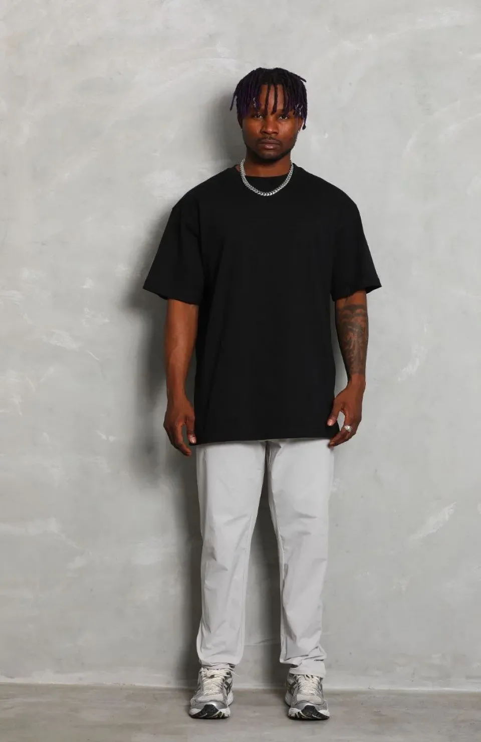 Unisex Oversize Düz Bisiklet Yaka T-Shirt - Siyah Somersan Giyim | Kadın, Erkek ve Çocuk Moda