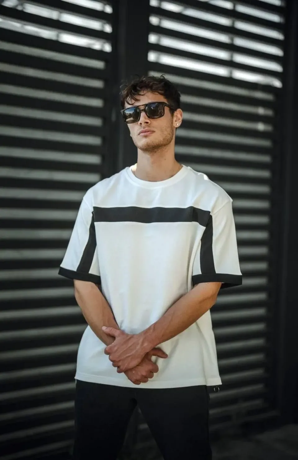 Unisex Yandan Fermuarlı Parçalı T-Shirt - Beyaz