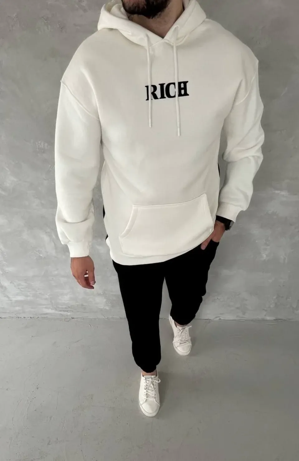 Uzun Kol Kapüşonlu Göğüs Baskılı SweatShirt - Beyaz Somersan Giyim | Kadın, Erkek ve Çocuk Moda
