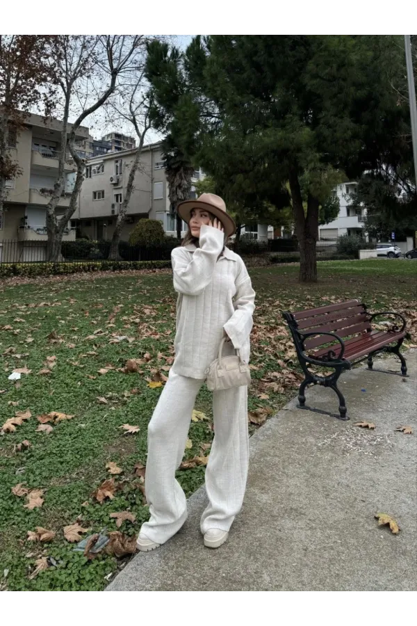 Yakalı Cizgi Detaylı Triko İkili Takım - Beyaz